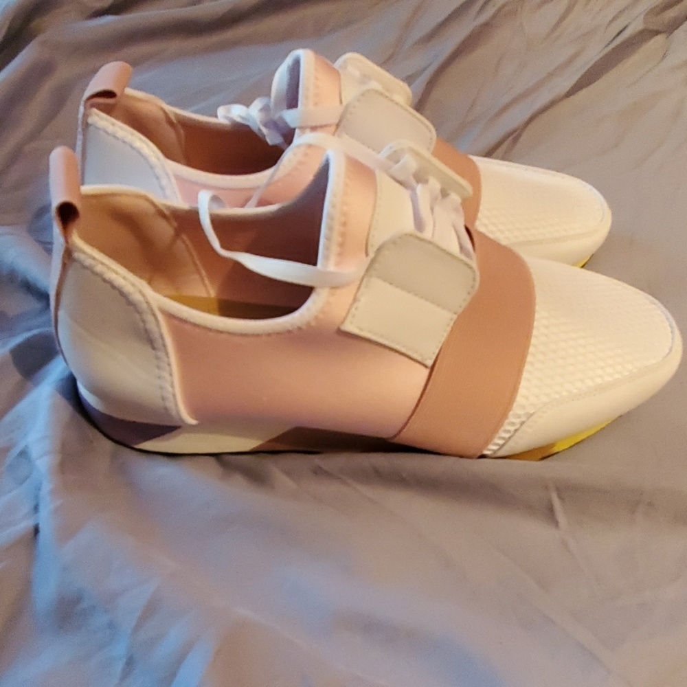 Brash Cody Multi color sneakers **NEW**